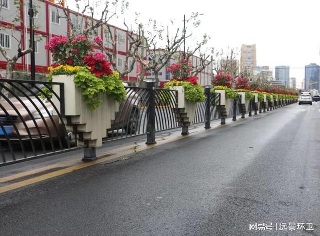道路景观花箱：陈列之美让生活多一点诗意！威客电竞(图1)