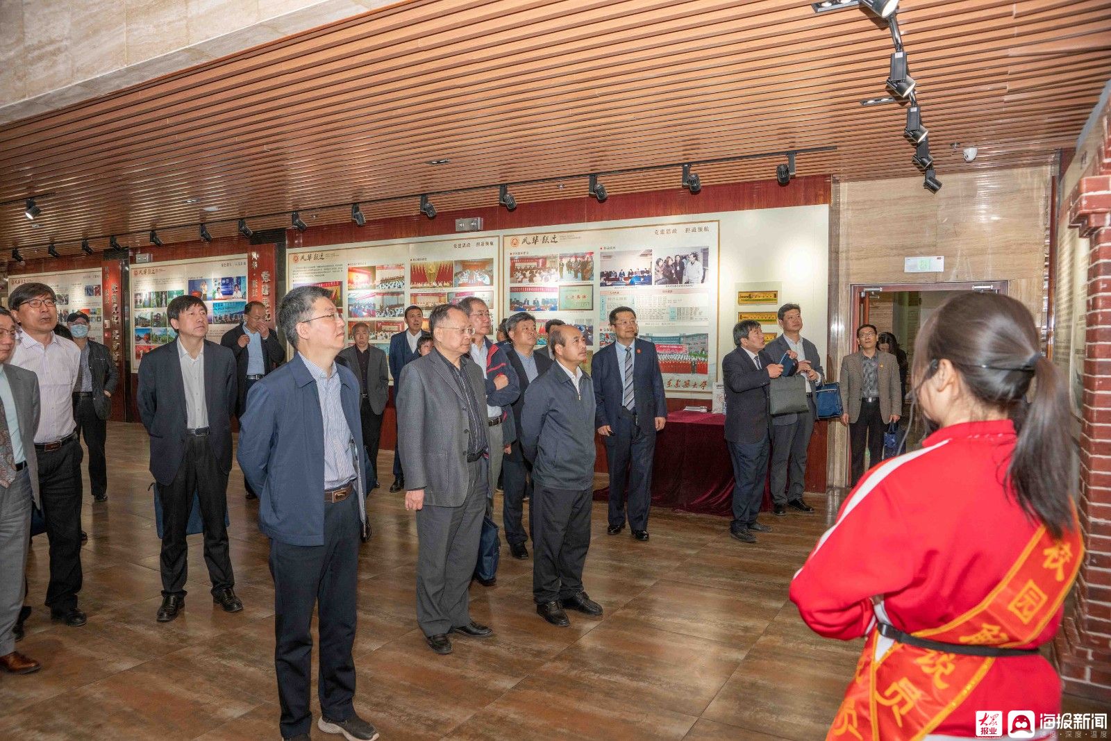 威客电竞山东建筑大学举行“木材工业国家工程研究中心山东基地学术交流年暨工程结构木材专题论坛”启动仪式(图3)