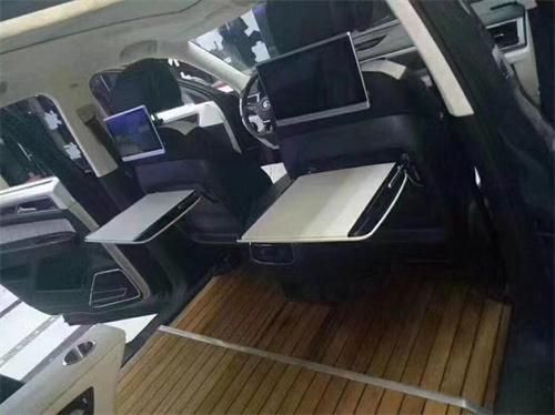 大众威客电竞途昂改装大4座商务舱方案改装航空座椅木地板小桌板(图3)